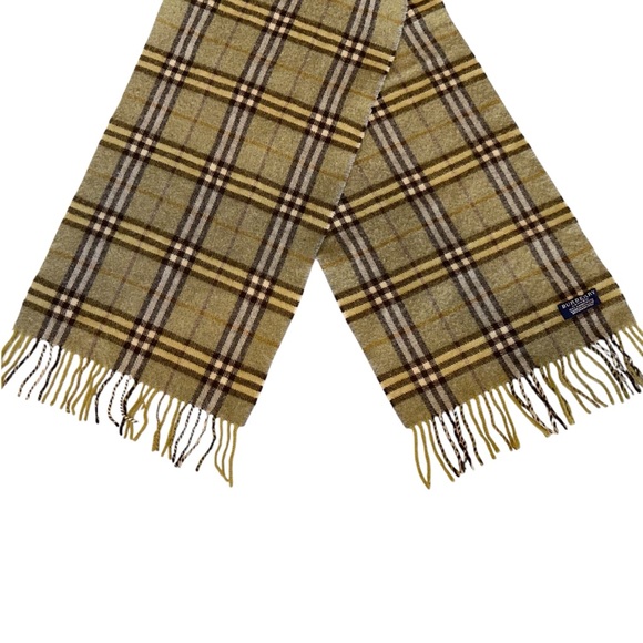 Vtg Burberry London Scarf 100% Lambswool Green Tartan Plaid 74x12”